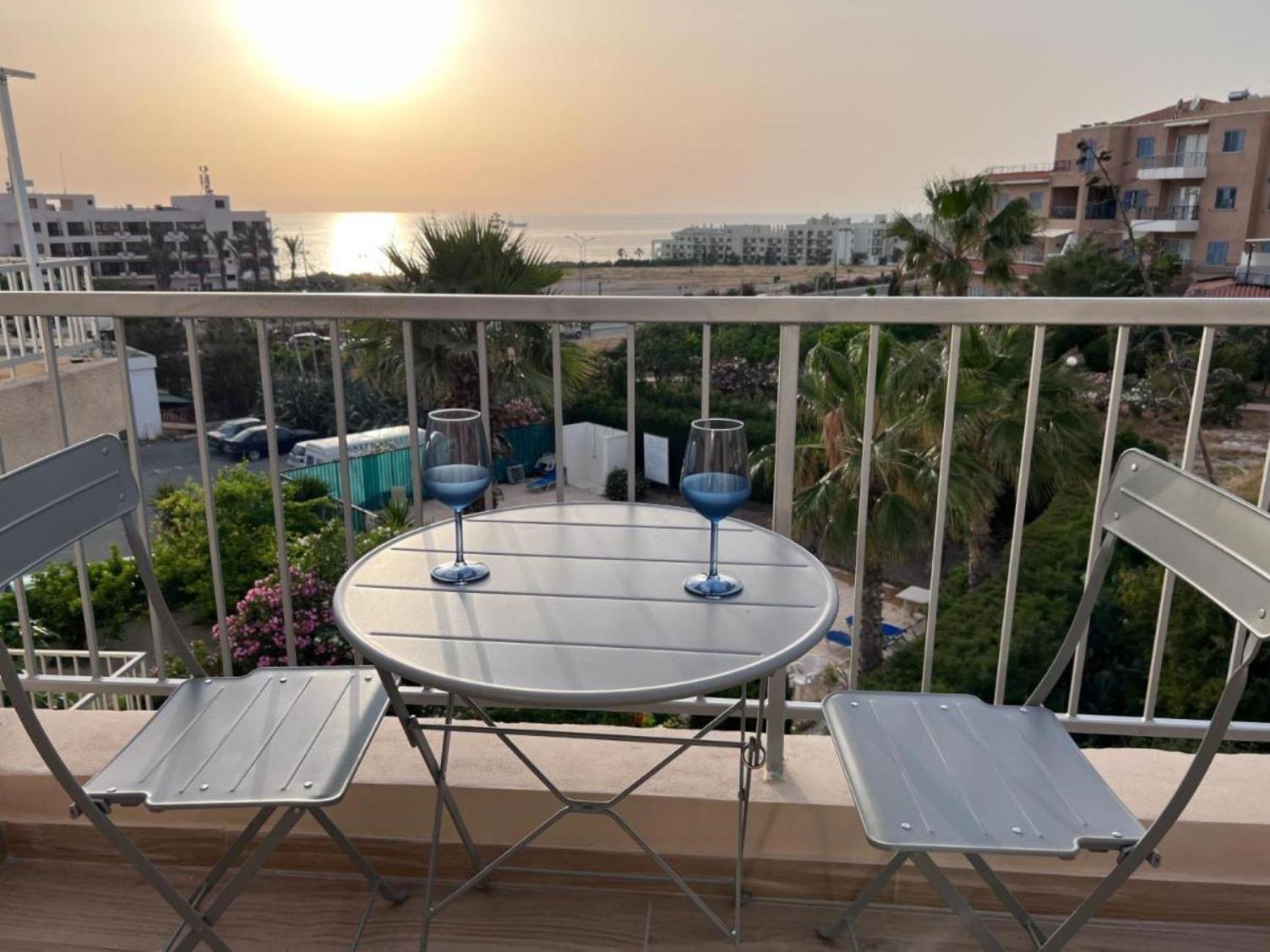 H&O Diamond Complex Sea View Apartment Pafos Dış mekan fotoğraf