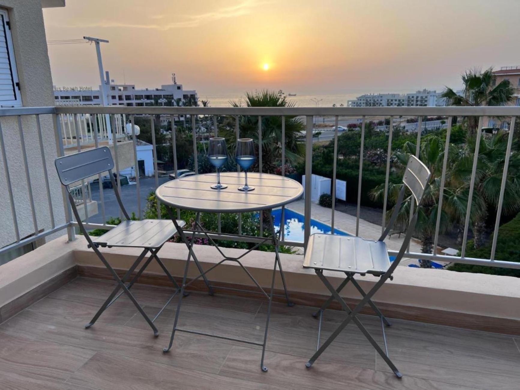 H&O Diamond Complex Sea View Apartment Pafos Dış mekan fotoğraf