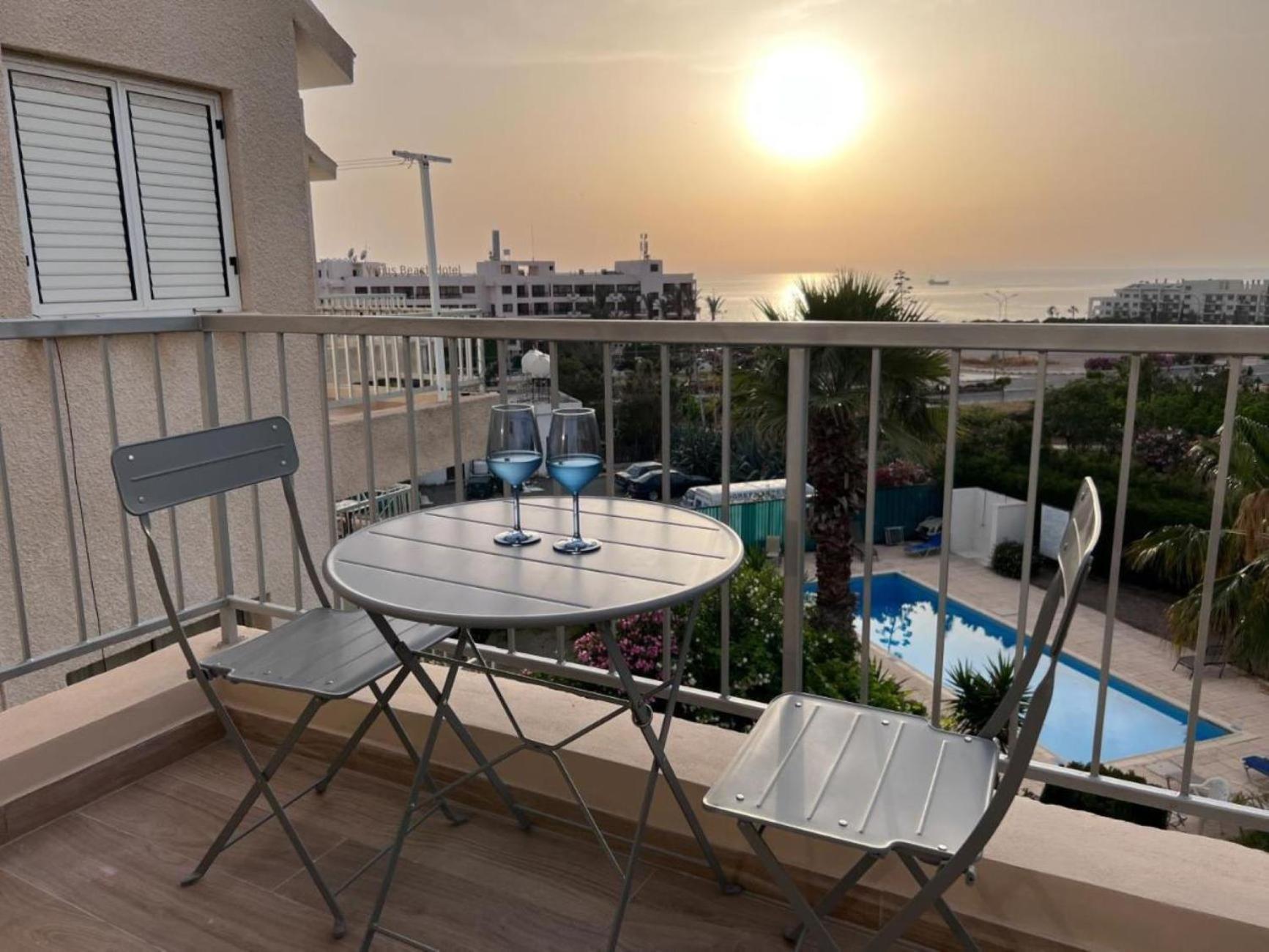 H&O Diamond Complex Sea View Apartment Pafos Dış mekan fotoğraf